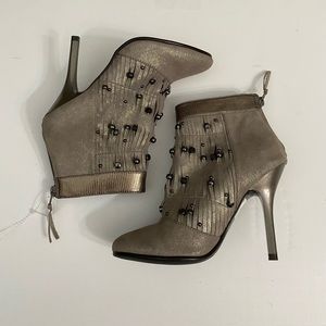 Fed International ankle boots Heels, with beaded and shiny Fabric Women size 5US